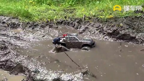 12: Look at the model car off-road, the vision is amazing, take a look.
