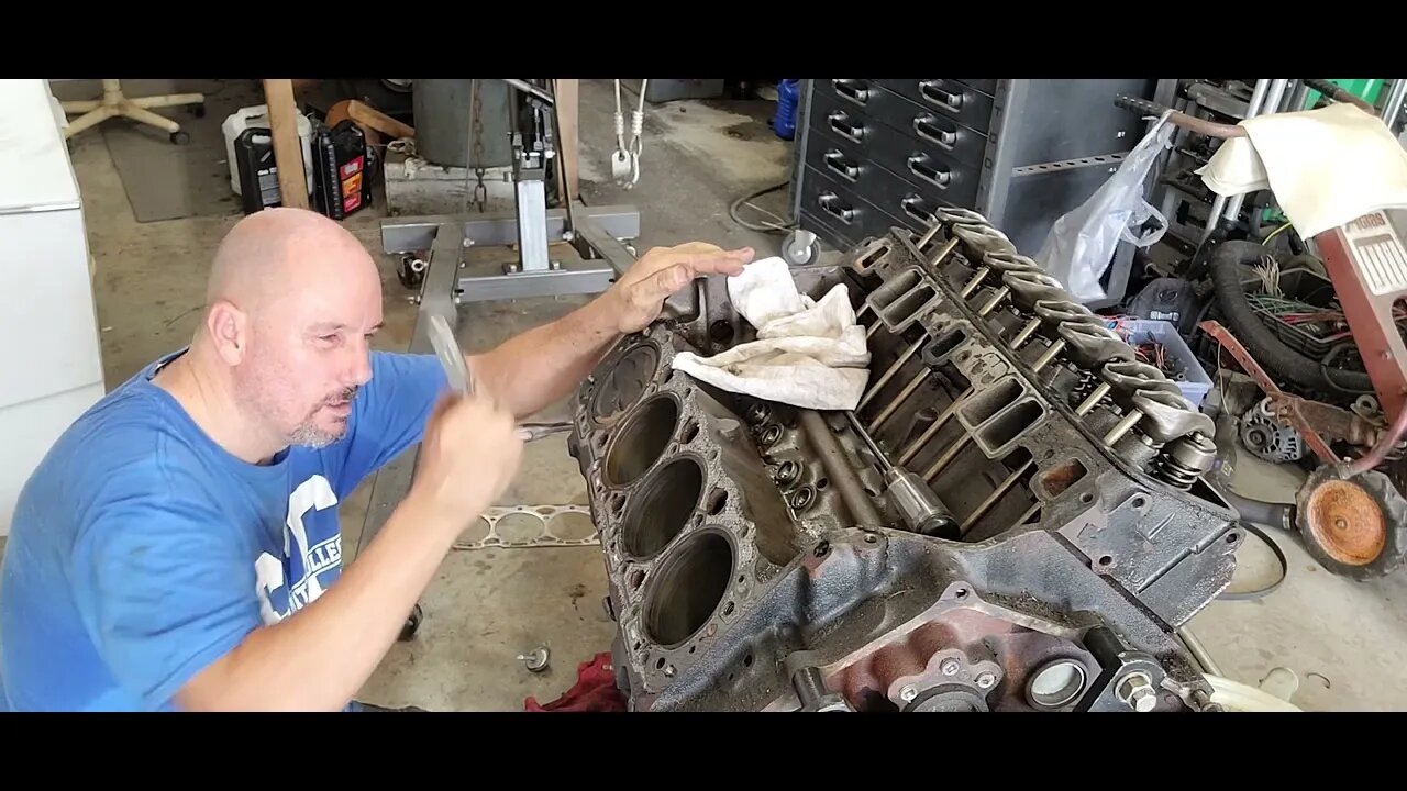 Teardown of the mystery 305 out of the bonne.