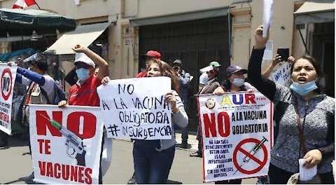 En Perú se inició la persecución a los "no vacunados".