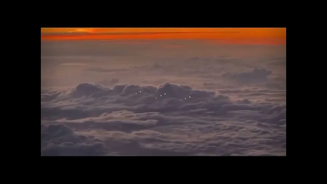 12 Flying Saucers in Perfect Formation Leave Pilot Speechless