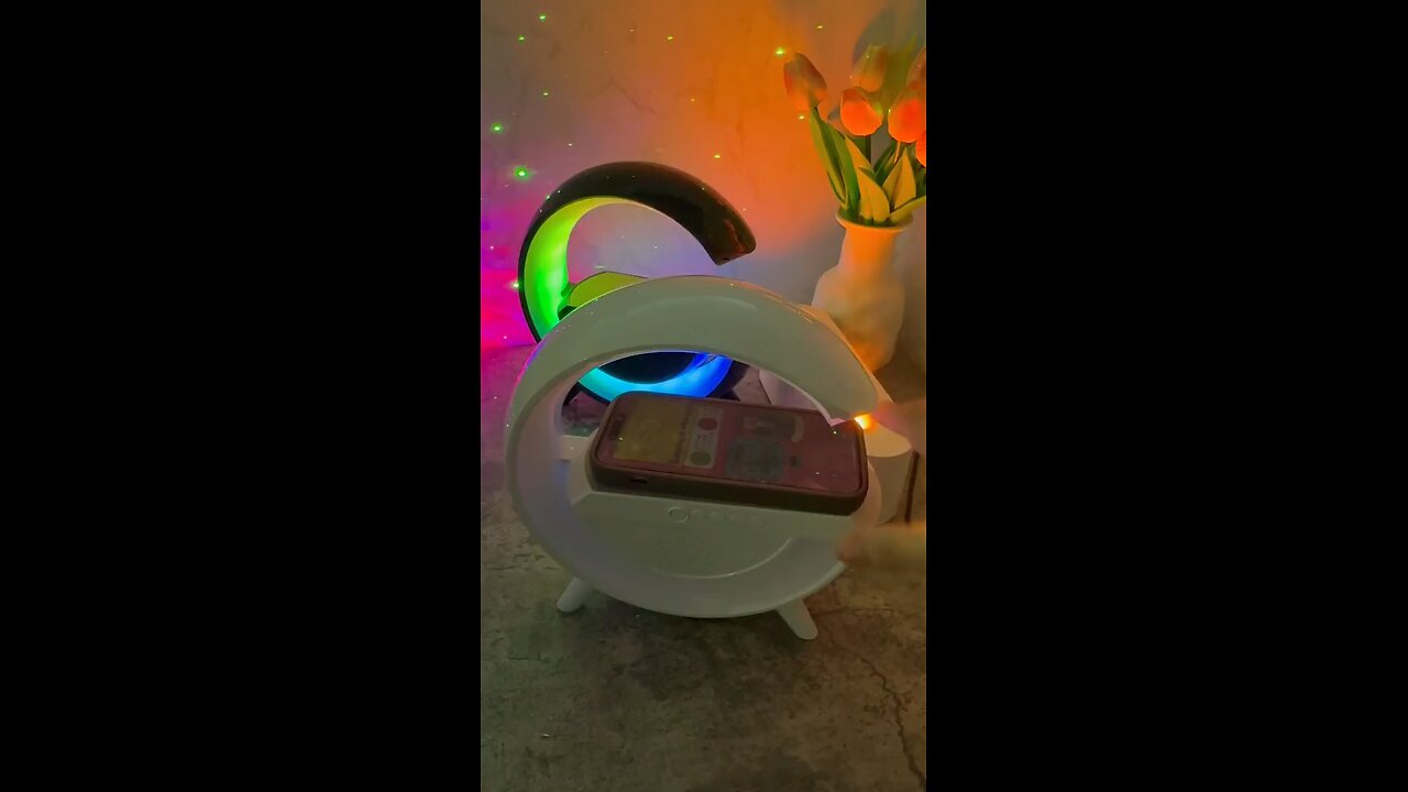 Mini Multifonctinal lamp rvb coloured with wireless charger for phones