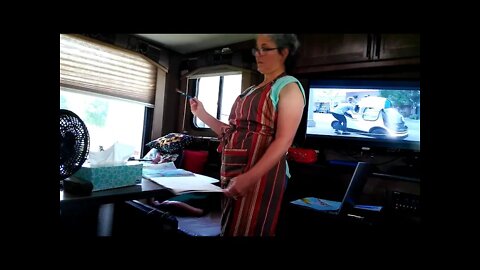 I snuck a video of Jo-Ann painting. 😂