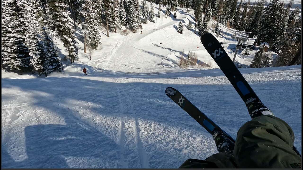 Awesome Sunny Day and Skiing Epic Powder!