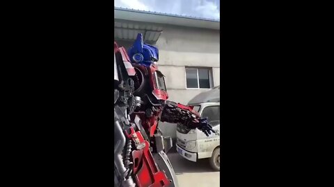 #shorts Incrível Cosplay Transformers Optimus Prime 1:1 Hand-built Model