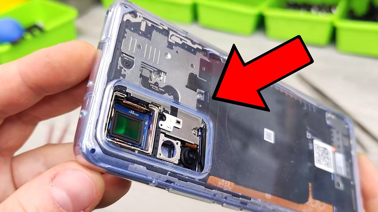 What's inside a modern smartphone camera. How to replace a phone's photo camera module