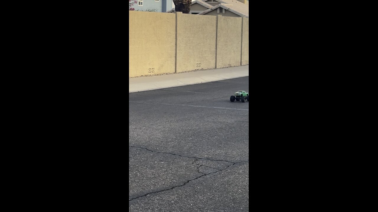 Traxxas stampede loses tire