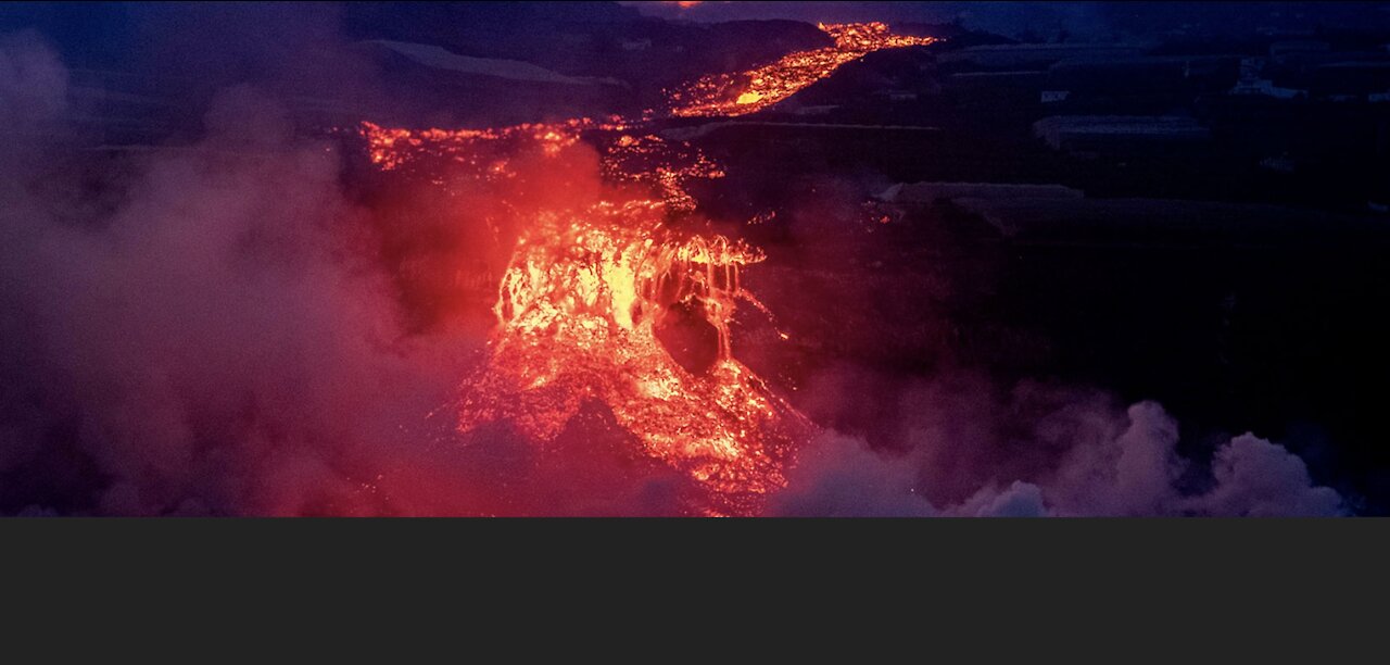 Dramatic And Amazing Phenomenon Taking Place On La Palma Volcano😱