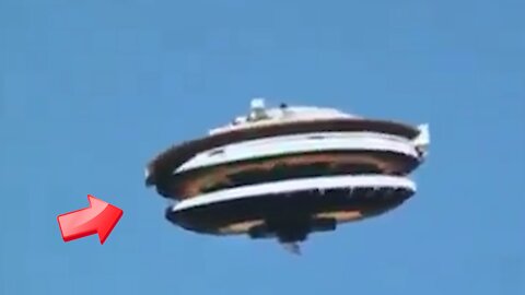 Sighting of a clear saucer-shaped UFO in the bright blue sky [Space]