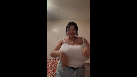 A sexy girl with big boobs ass danceing 