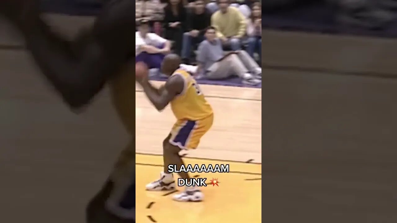 SHAQ's POWERFUL SLAAAAM DUNK