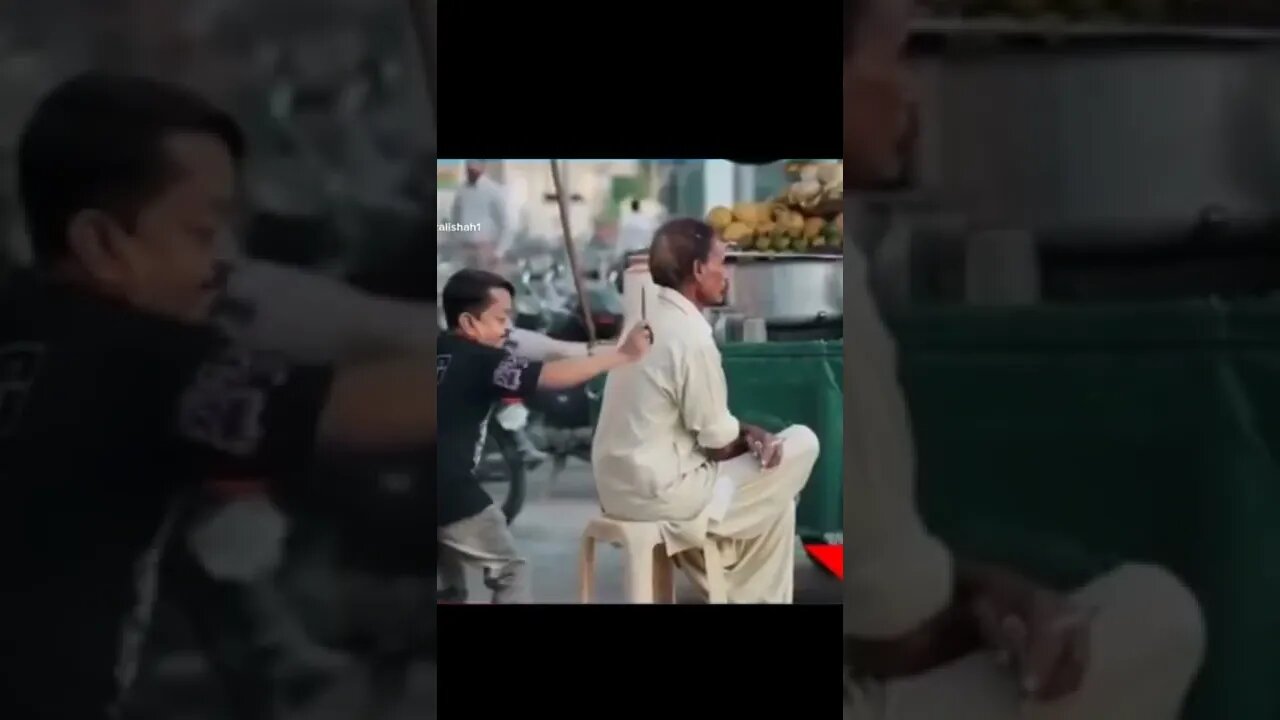 Funny man smoking goes wrong🤣🤣🤣🤣