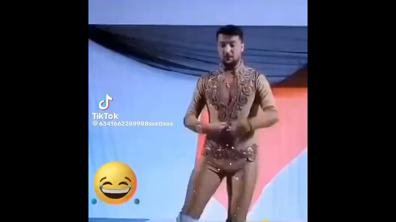 Selenski Belly Dance 😅😂🤣