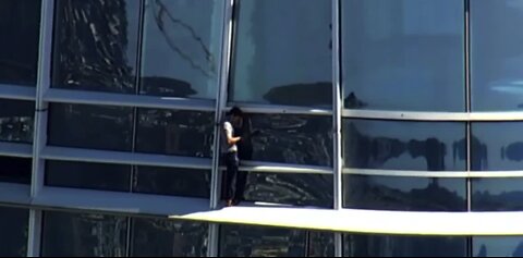 Las Vegas man arrested after climbing skyscraper in San Francisco