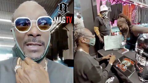Snoop Got Auntie In A Frenzy During Autograph Signing At Snoopys! 😳