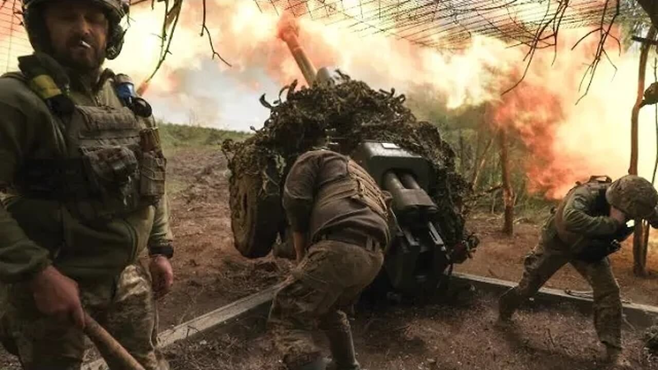 Larry C. Johnson: Talks Ukraine-Russia Cluster Bombs & More!*