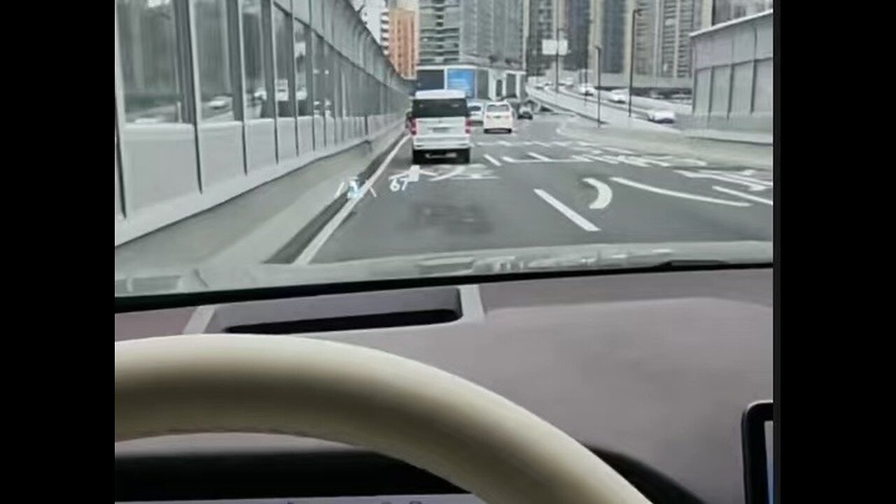 Huawei 5G self-driving car