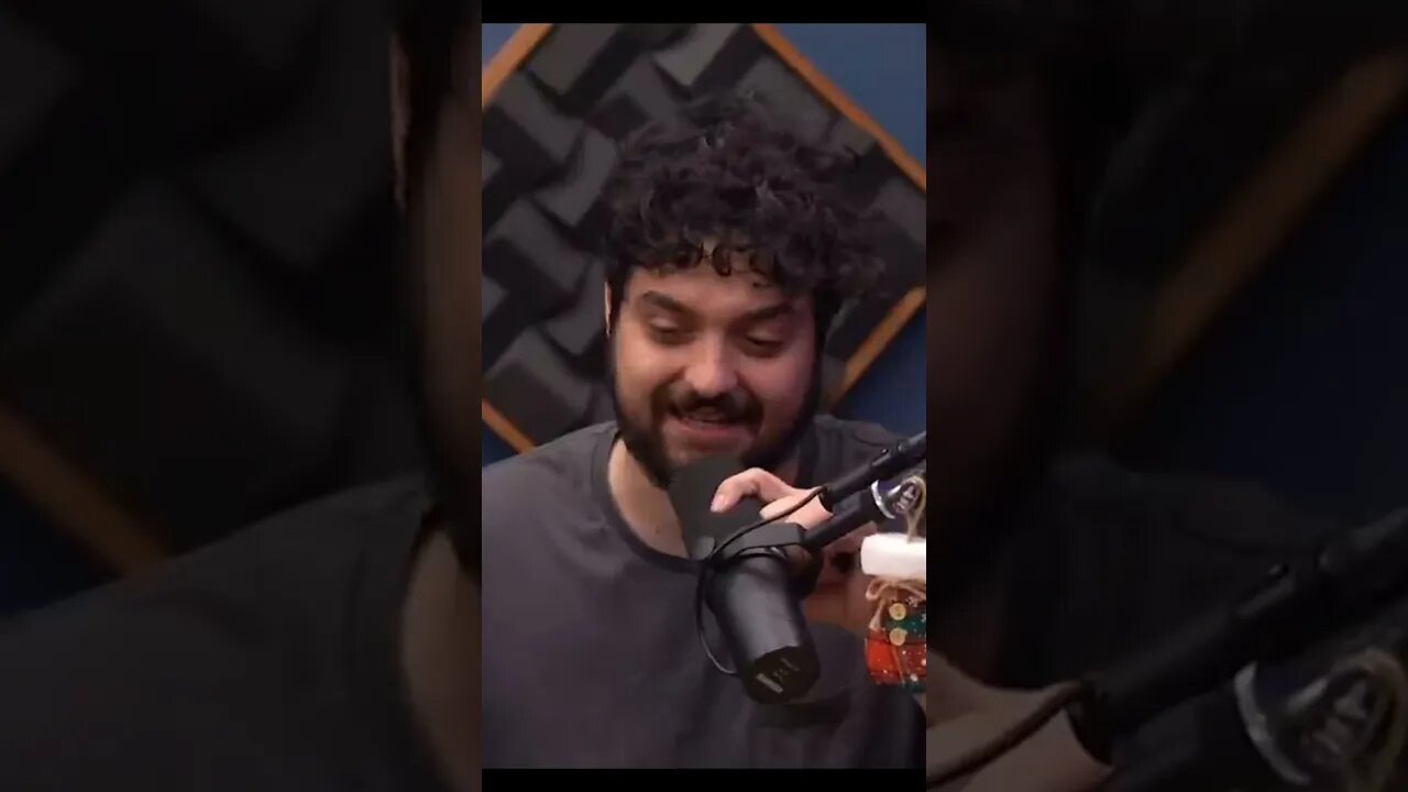 ENTRE BEBER E COMER OPTEI POR BEBER - Vênus Podcast. #shorts