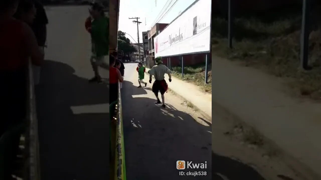 SENSACIONAL, CHAVES E CHIQUINHA DANÇANDO NA CARRETA DA ALEGRIA POP STAR, LIKE 163