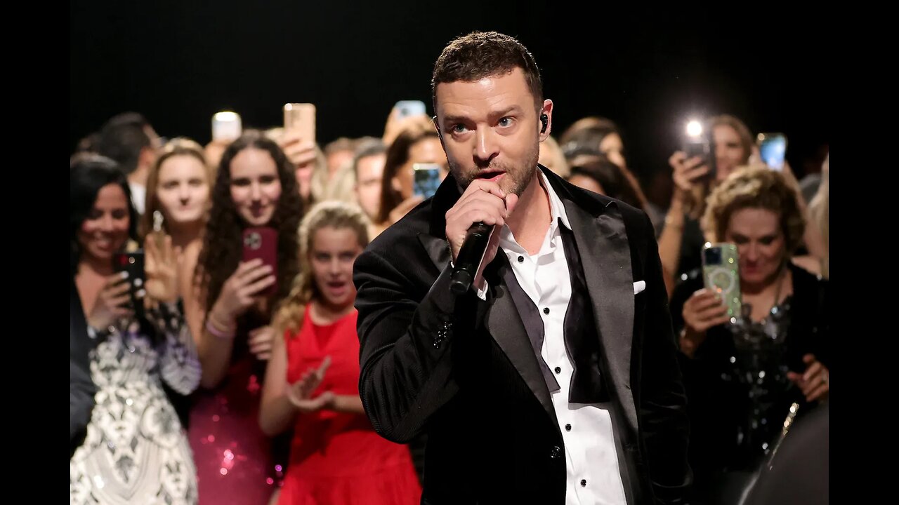 Justin Timberlake Halts Texas Tour Stop to Help Fan in Need of Assistance: 'House Lights Up'