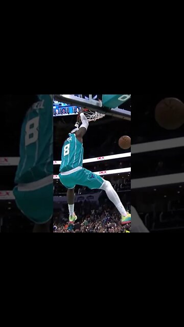 LaMelo Through the Legs Of The Glass Lob!