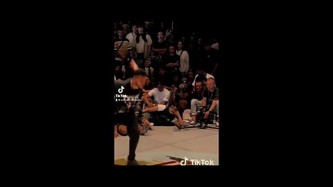 Dude, breakdancing with one leg