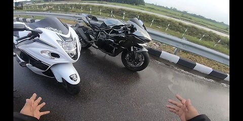 Kawashki ninja h2r vs hayabussa