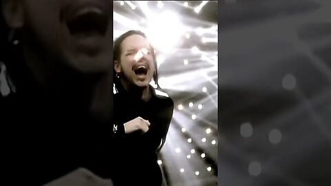 Korn - Freak on a Leash (Short) #musicvideo #korn #freakonaleash #1998 #joãocorreia