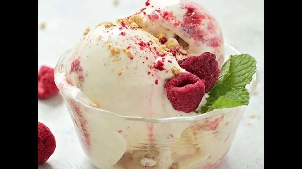 Raspberry Cheesecake Ice Cream