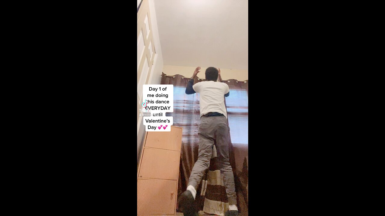 Day 1 of me doing this dance EVERYDAY until Valentine’s Day 💕💕