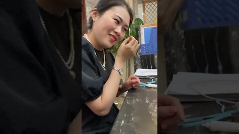 婧