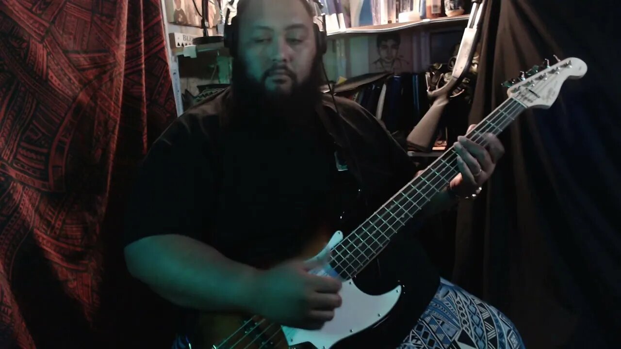 Boogie on Reggae woman Bass Cover