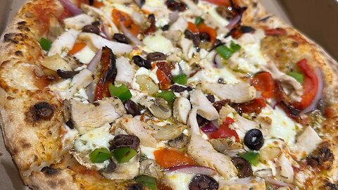 Ak unlimited topping walla pizza 🍕 Canada me