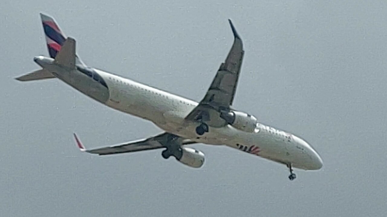 Airbus A321 PT-XPB coming from Brasília to Fortaleza