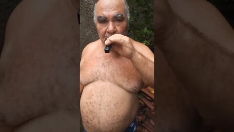 TÁ FUMANDO EM VEIO SAFADO KKKKK ( MEME ) ( VIRAL ) #shorts