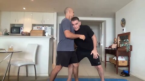 Using the head in training and fighting: Techniques with a partner