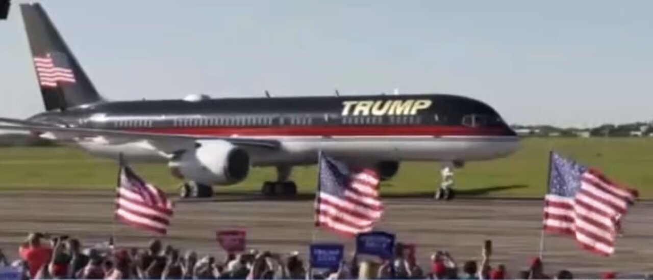 TRUMP❤️🇺🇸🥇FIRST CAMPAIGN RALLY🤍🇺🇸🏅🛬 WITH TRUMP FORCE ONE IN WACO TEXAS💙🇺🇸🛬⭐️