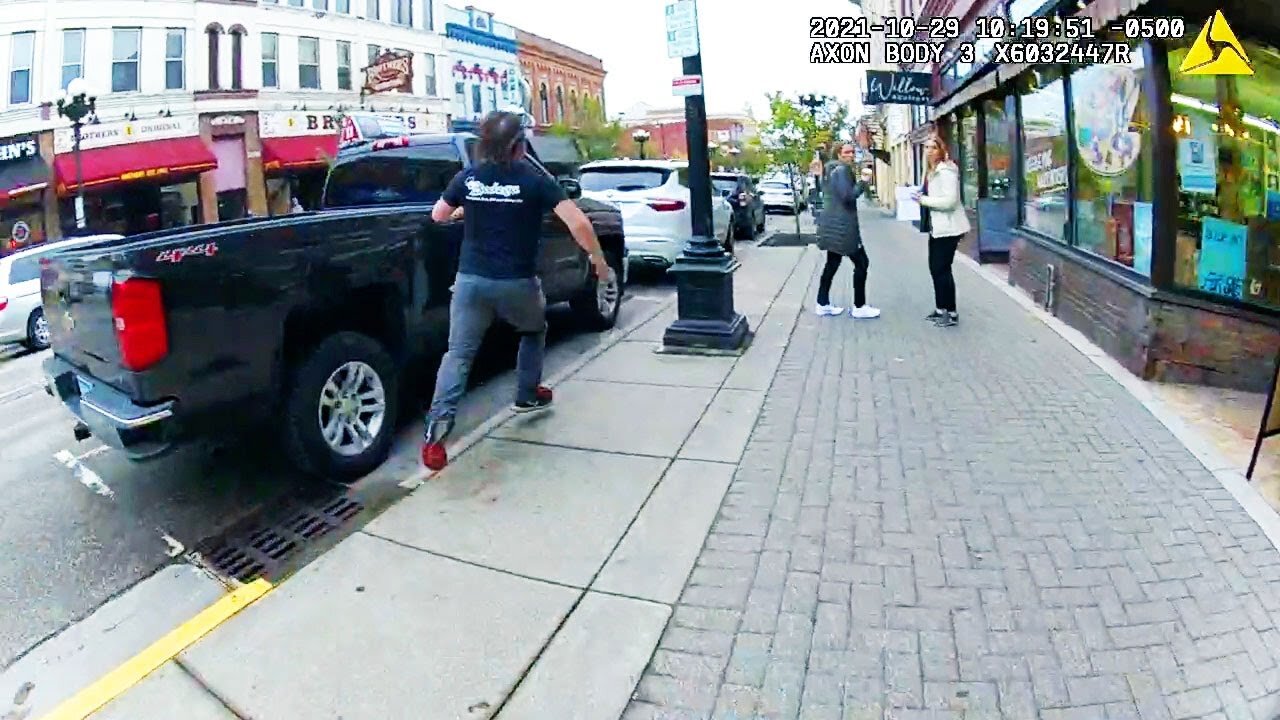 Child Predator Runs from Police After Touching a Minor in Walmart