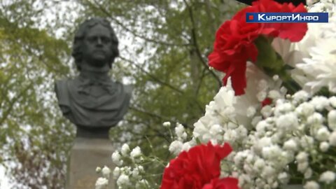 Санкт-Петербург поздравили с Днём рождения в Сестрорецке