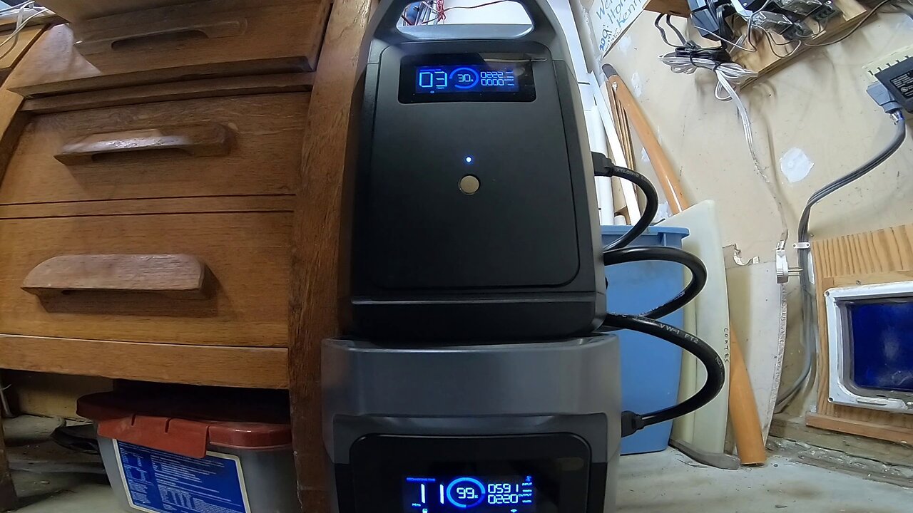 EcoFlow Delta II Powerstation/Extra Battery - Review and as a Hybrid Power Source for Fridge Part 4