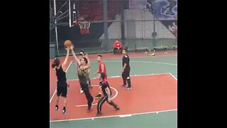 Floater In Jerry’s face - 4v4 Pickup game