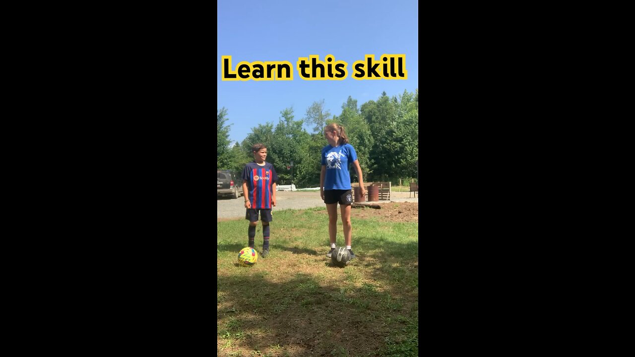 Teaching my little brother view Mbappe skill❤️❤️❤️😱😱😱