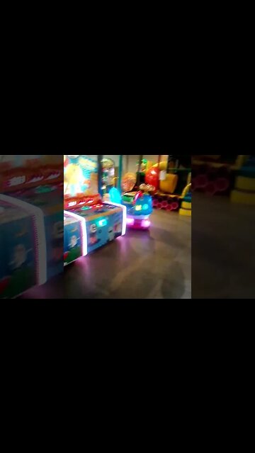 jogando no fliperama #shorts