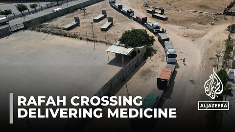 Rafah crossing into Gaza: Red crescent delivering medicine and food