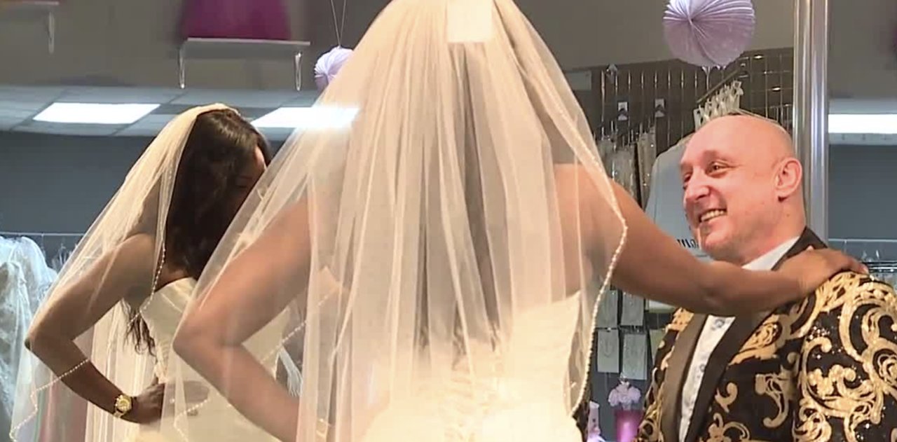 Brides take unconventional step to save money