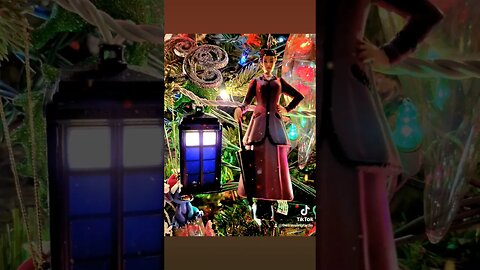 🎄 #TARDIS VS #MISSY #CHRISTMAS ❄️ #25DaysOfChristmas #25DaysOfWHOmas #DOCTORWHO #SUBSCRIBE #SHORTS