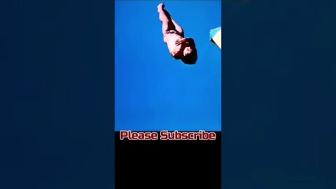 Red Bull Cliff Diving World Series 90ft. Paredes lands badly!!