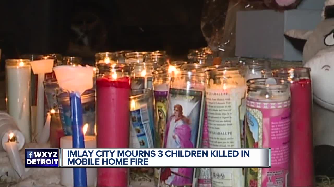 Imlay city mourns 3 children killed in mobile home