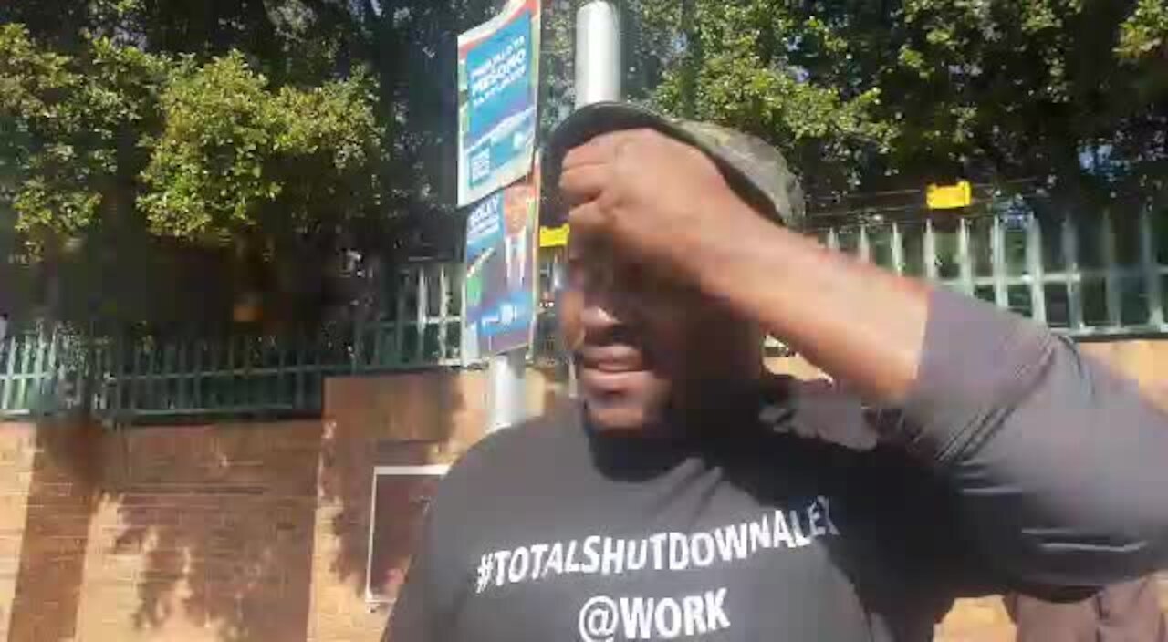 Alexandra residents take protests to streets of Sandton (syC)