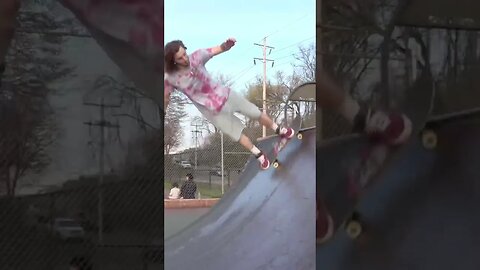 Eli Arroyo backside feeble grind + gap frontside tailslide at Stonecliffe #skatepark #skateboarding