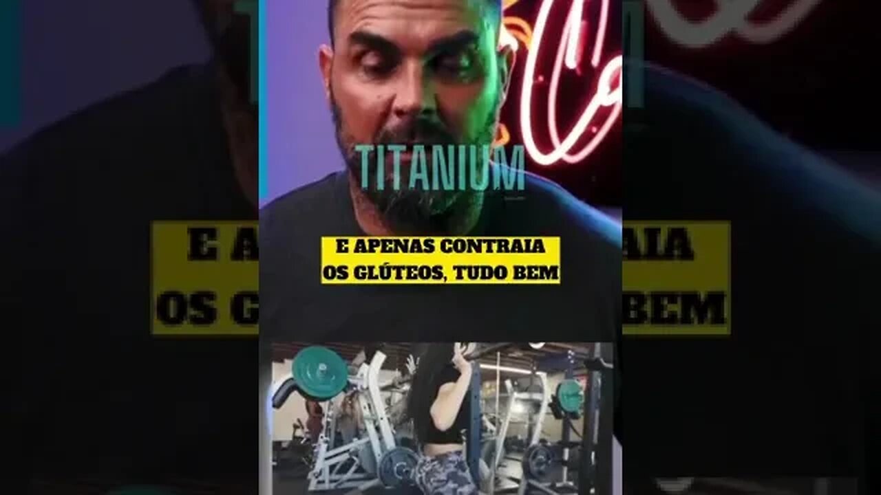 Devo contrair os glĂșteos no agachamento ? Bret Contreras